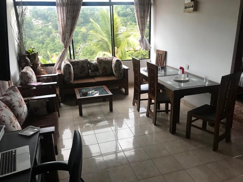 Luxury Apartment The Walkers Nest 康提 外观 照片